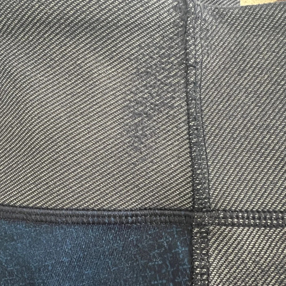 Lululemon Wunder Under Cropped Leggings Sashiko Inkwell Denim Blue - Size 6 - Picture 6 of 9